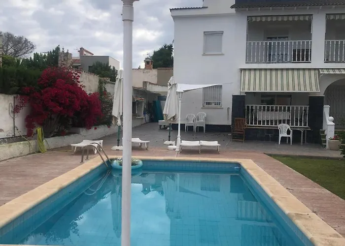 Con Piscina Privada *